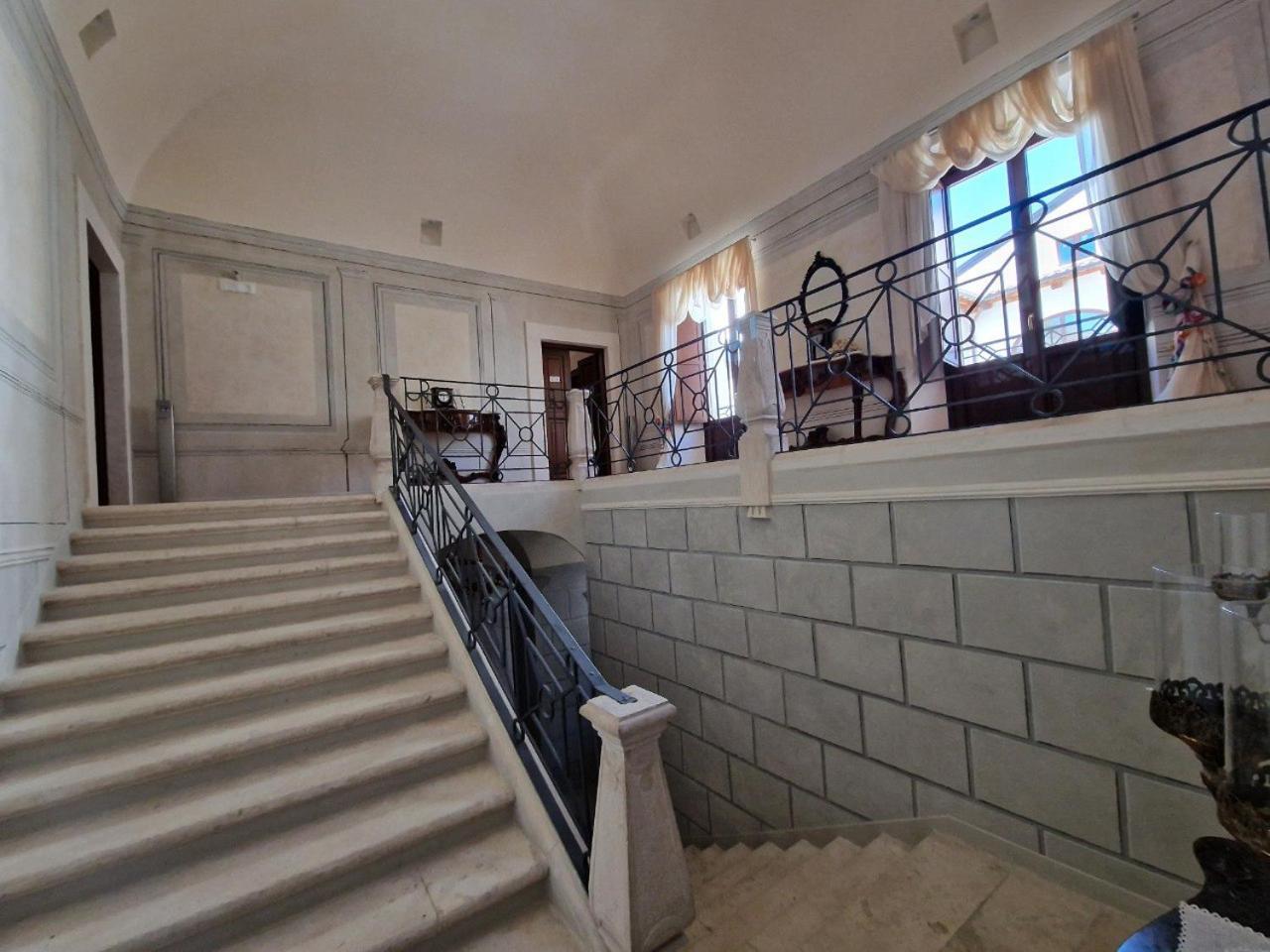 RoioPalazzo Palitti住宿加早餐旅馆 外观 照片